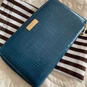 Henri Bendel Wallet/Clutch